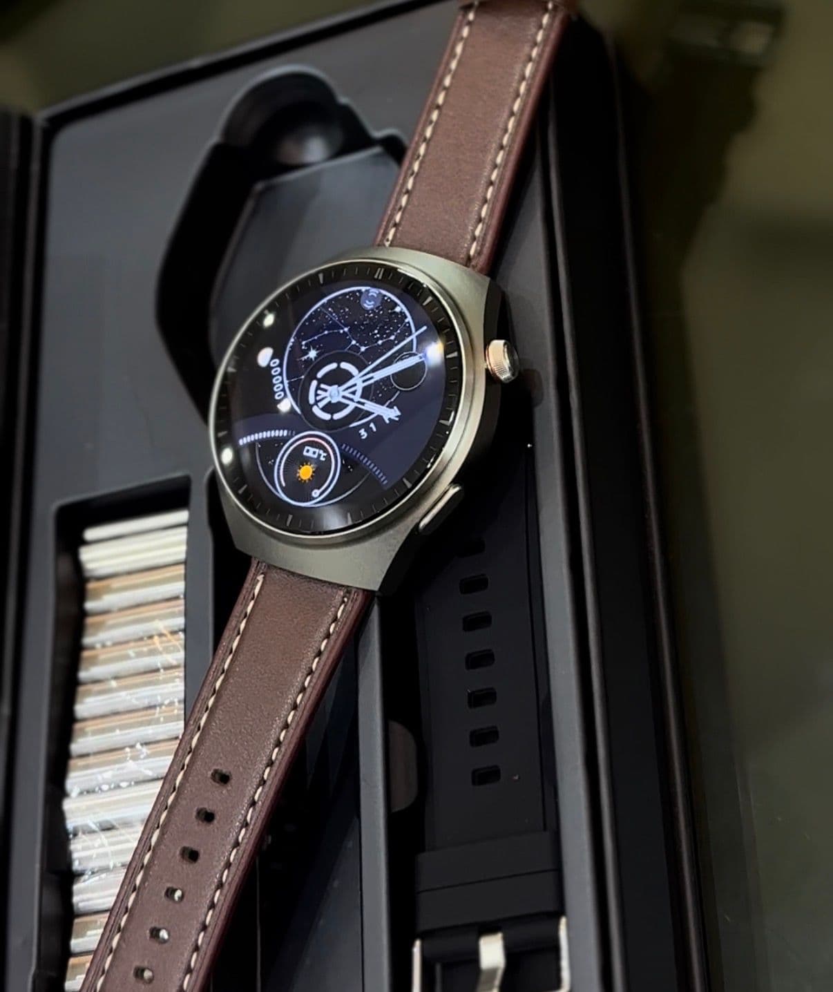 Watch 4pro - View 2 | Available in Uganda